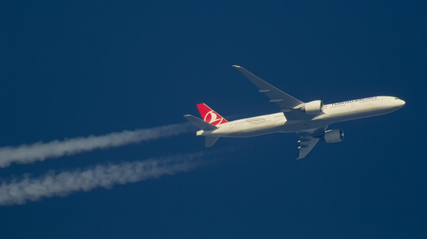 TURKISH AIRLINES BOEING 777 TC-JJF ROUTING EAST AS THY34    HOUSTON--ISTANBUL    35,000FT.
