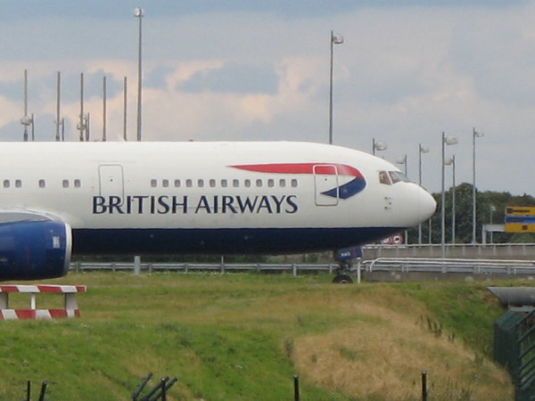British Airways B767-300<br />reg: G-BNWB